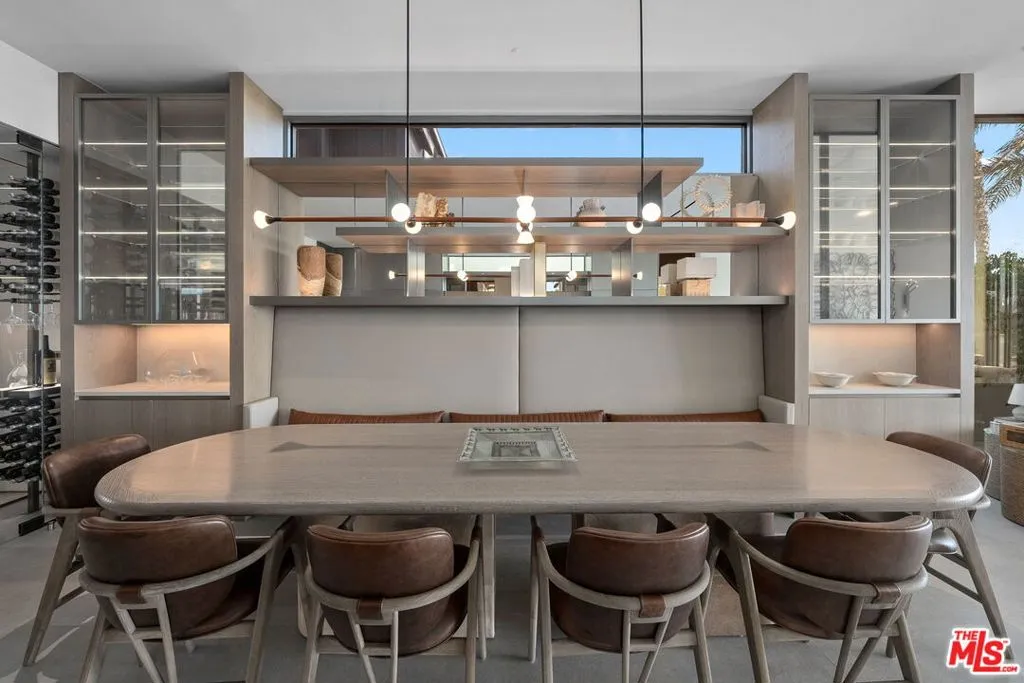 938 940 Palisades Beach Road, Santa Monica, California 90403 home-pic-18